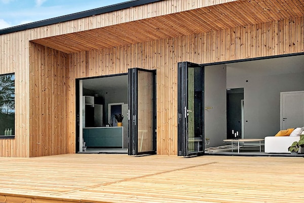 Foto van Gezellig huis aan zee met gastenverblijf - Vakantiehuis in HÅCKSVIK - Outdoor