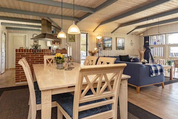 Foto van Fjordzicht Retreat met Spa -- By Traum Ferienwohnungen - Indoor