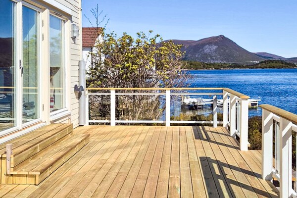 Foto van 9 persoons vakantie huis in GURSKØY-By Traum - Vakantiehuis in Gurskøy - View