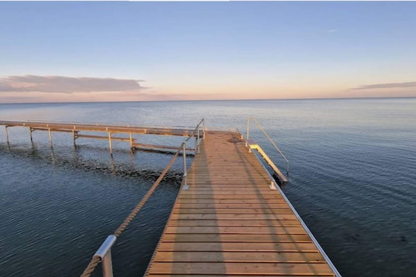 Foto van Luxe villa met zwembad -- By Traum Ferienwohnungen - WaterView