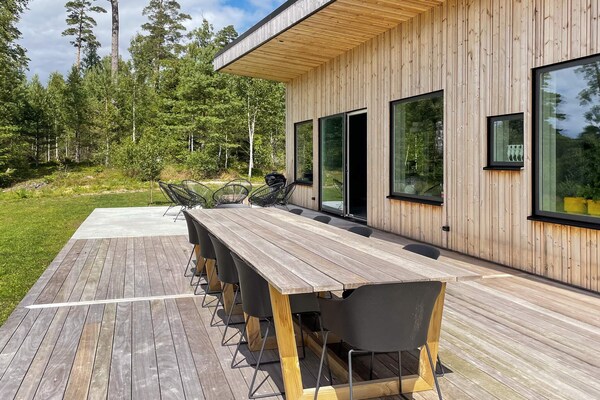 Foto van Ruime villa aan het meer met sauna - Vakantiehuis in HÅCKSVIK - Outdoor