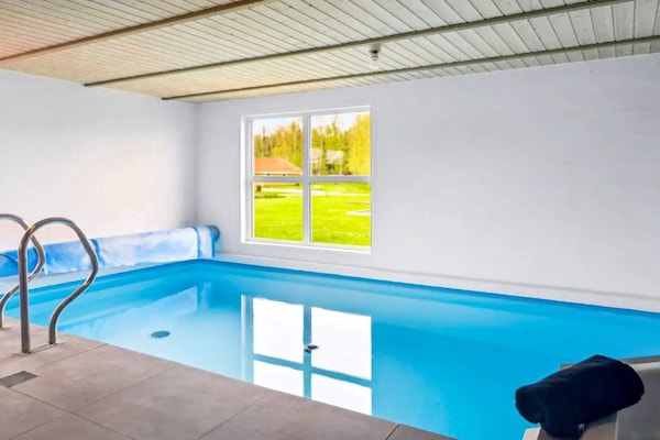 Foto van Luxe vakantieverblijf met zwembad - Vakantiehuis in Nordborg - Pool
