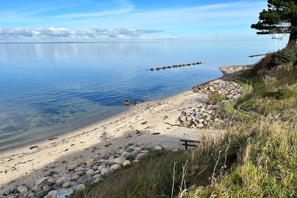 Foto van Luxe Spa Retreat bij het strand -- By Traum Ferienwohnungen - WaterView
