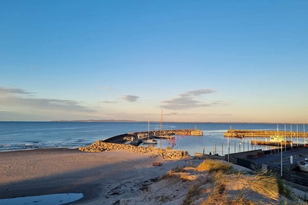 Foto van Luxe Spa Retreat bij het strand -- By Traum Ferienwohnungen - WaterView