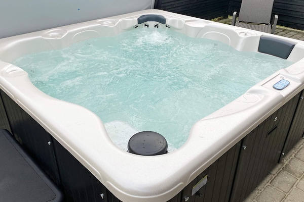 Foto van Luxe retraite met zwembad -- By Traum Ferienwohnungen - Outdoor