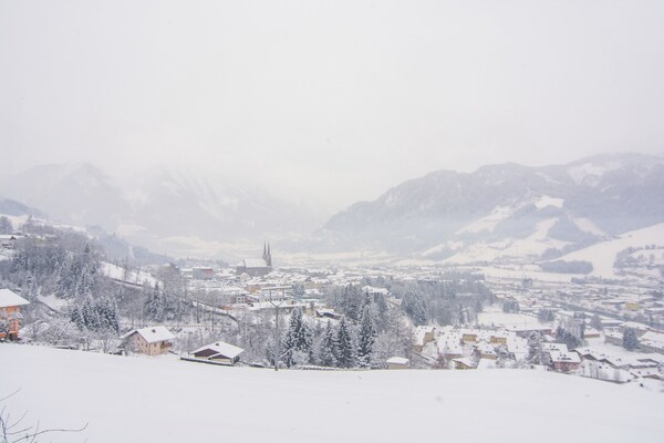 Foto van Boerderij in St. Johann met sauna & tuin - Vakantiehuis in Sankt Johann im Pongau - ViewWinter