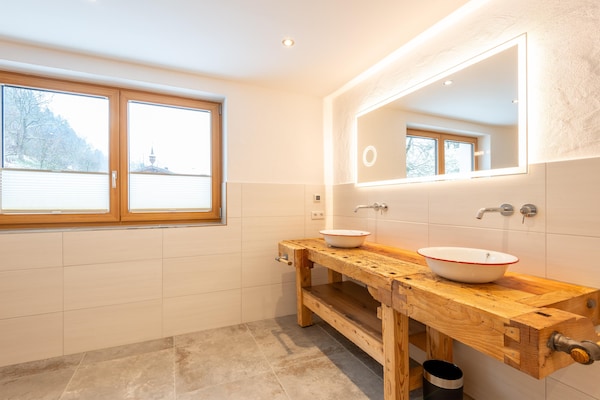 Foto van Boerderij in Bramberg met Sauna & Skitoegang - Vakantiehuis in Bramberg - BathRoom