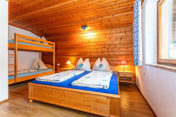 Foto van Chalet in Neukirchen bij Ski Wildkogel - Vakantiehuis in Neukirchen am Großvenediger - BedRoom