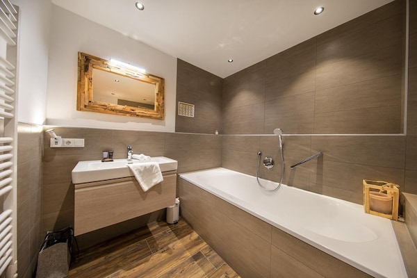 Foto van Chalet in Neukirchen bij het skigebied - Vakantiehuis in Neukirchen - BathRoom