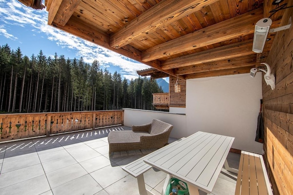 Foto van Chalet in Neukirchen bij het skigebied - Vakantiehuis in Neukirchen - TerraceBalcony