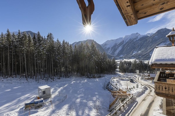 Foto van Chalet in Neukirchen bij het skigebied - Vakantiehuis in Neukirchen - GardenWinter