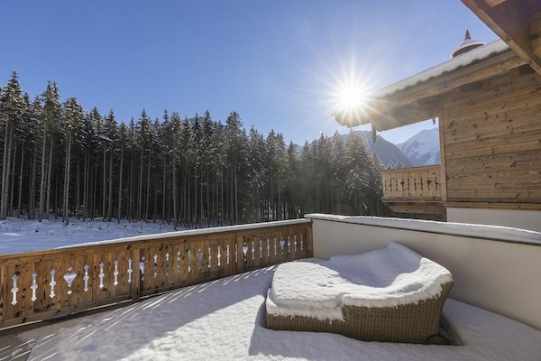 Foto van Chalet in Neukirchen bij het skigebied - Vakantiehuis in Neukirchen - TerraceBalcony