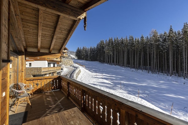 Foto van Chalet in Neukirchen bij het skigebied - Vakantiehuis in Neukirchen - TerraceBalcony