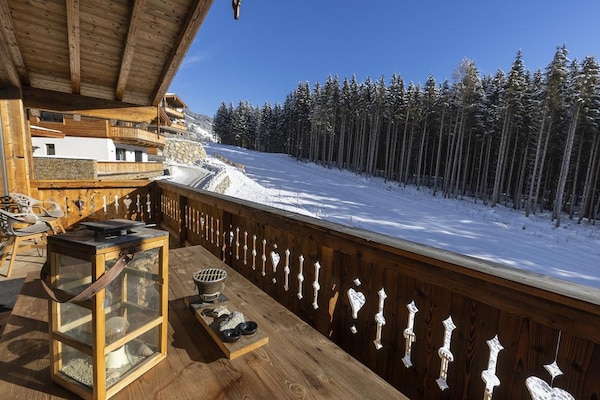Foto van Chalet in Neukirchen bij het skigebied - Vakantiehuis in Neukirchen - TerraceBalcony