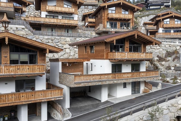 Foto van Chalet in Neukirchen bij het skigebied - Vakantiehuis in Neukirchen - ExteriorSummer