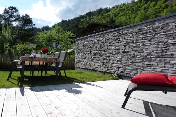 Foto van Appartement in Neukirchen bij Ski Lift - Vakantiehuis in Neukirchen am Großvenediger - ExteriorSummer