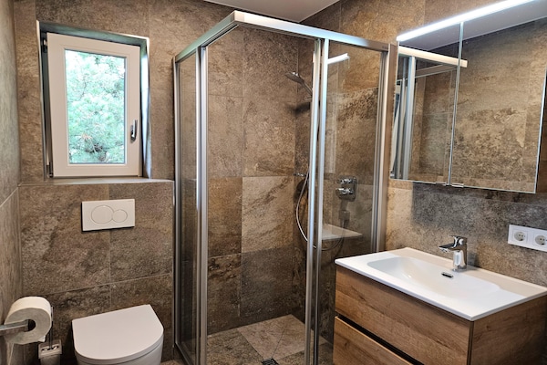 Foto van Appartement Neukirchen bij Skigebied - Vakantiehuis in Neukirchen am Großvenediger - BathRoom