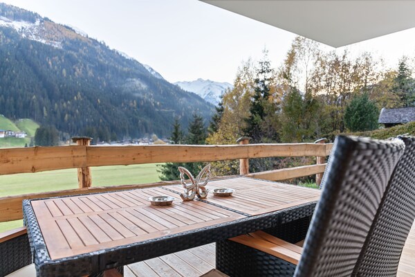 Foto van Chalet in Wald bij Zillertal Skipistes - Vakantiehuis in Wald im Pinzgau - Königsleiten - TerraceBalcony
