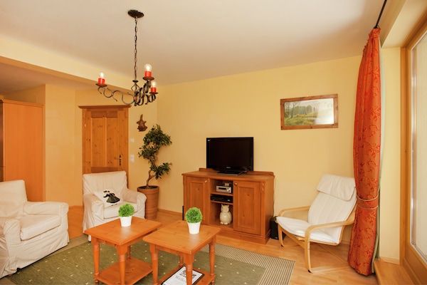 Foto van Chalet in Saalbach met sauna - Vakantiehuis in Saalbach-Hinterglemm - LivingRoom
