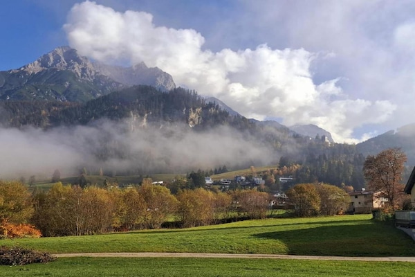 Foto van Appartement in Saalfelden met balkon en uitzicht op de bergen - AreaSummer20KM