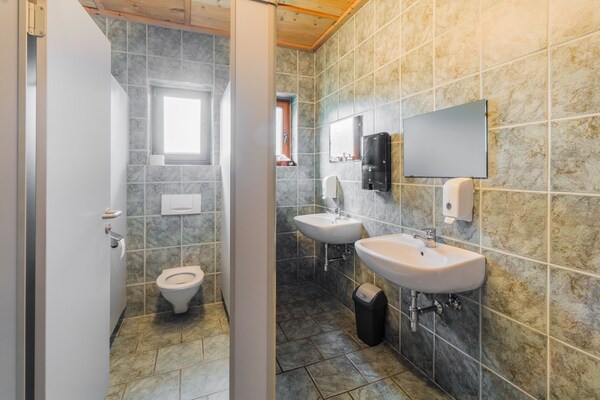 Foto van Chalet in Stubaital bij Skipiste & Sauna - Vakantiehuis in Neustift im Stubaital - BathRoom