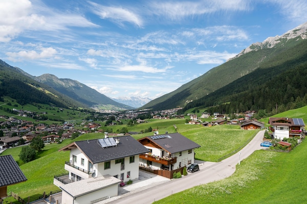 Foto van Chalet in Stubaital bij Skibanen - Vakantiehuis in Neustift im Stubaital - ViewSummer