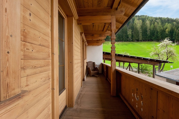 Foto van Appartement in Hainzenberg bij Skigebied - Vakantiehuis in Hainzenberg - TerraceBalcony