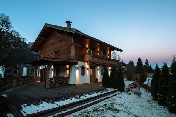 Foto van Chalet in Ellmau bij Skiliften - Vakantiehuis in Ellmau - ExteriorWinter