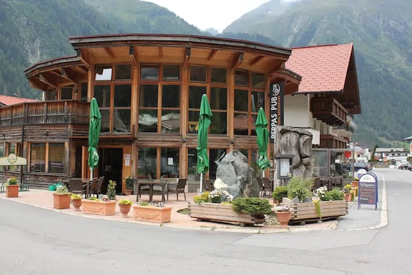 Foto van Appartement in Huben bij Skiliften - Vakantiehuis in Längenfeld - ExteriorSummer