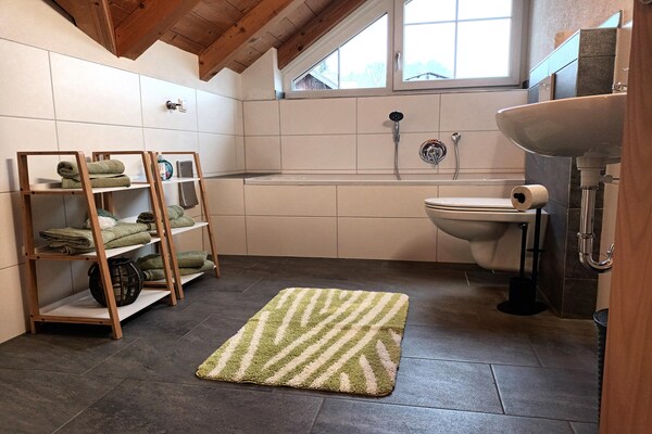 Foto van Appartement Hochgallmigg bij Skipistes - Vakantiehuis in Hochgallmigg - BathRoom