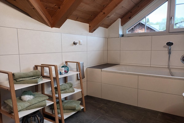 Foto van Appartement Hochgallmigg bij Skipistes - Vakantiehuis in Hochgallmigg - BathRoom