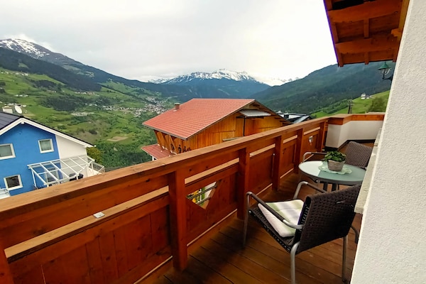 Foto van Appartement Hochgallmigg bij Skipistes - Vakantiehuis in Hochgallmigg - TerraceBalcony