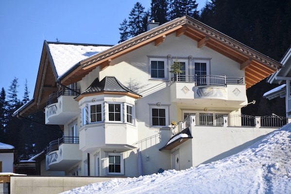 Foto van Appartement in See bij Skipistes - Vakantiehuis in See - ExteriorWinter