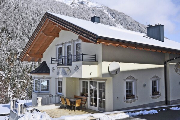 Foto van Appartement in See bij Skipistes - Vakantiehuis in See - ExteriorWinter