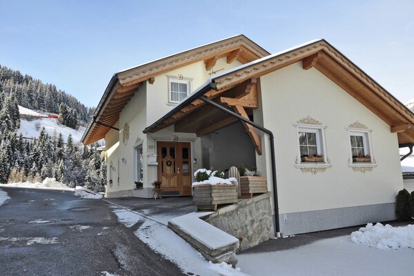 Foto van Appartement in See bij Skipistes - Vakantiehuis in See - ExteriorWinter