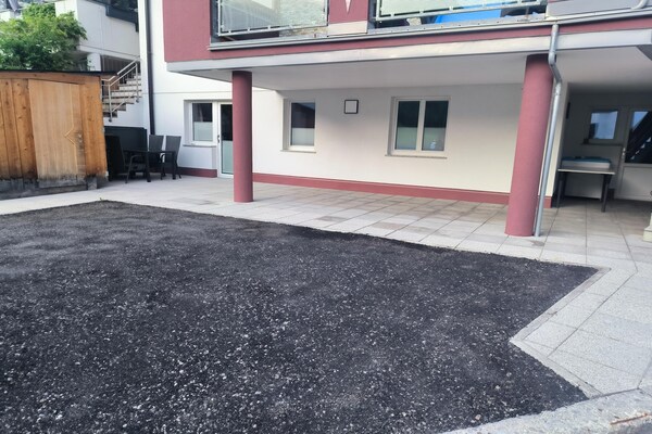 Foto van Appartement in Strengen met uitzicht op de bergen - Vakantiehuis in Strengen - TerraceBalcony