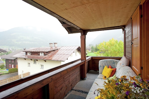Foto van Appartement in Tschagguns bij Skipistes - Vakantiehuis in Tschagguns - TerraceBalcony