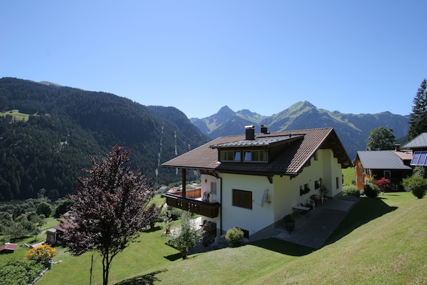 Foto van Appartement in St. Gallenkirch bij skigebied - Vakantiehuis in St. Gallenkirch - ExteriorSummer