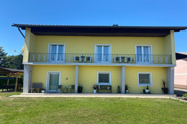 Foto van Appartement bij Klopeiner See in Sankt Kanzian - Vakantiehuis in St. Kanzian - ExteriorSummer