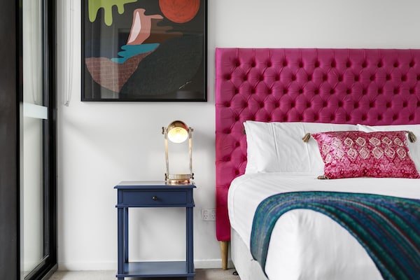 Foto van Boutique-appartement met enorm terras in de buurt van cafés en winkels - BedRoom