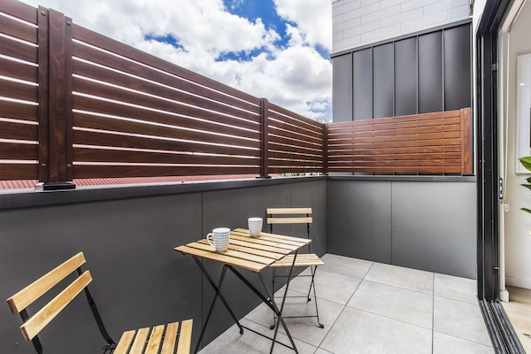 Foto van Boutique-appartement in rustige, gewilde wijk - Vakantiehuis in Carnegie - TerraceBalcony