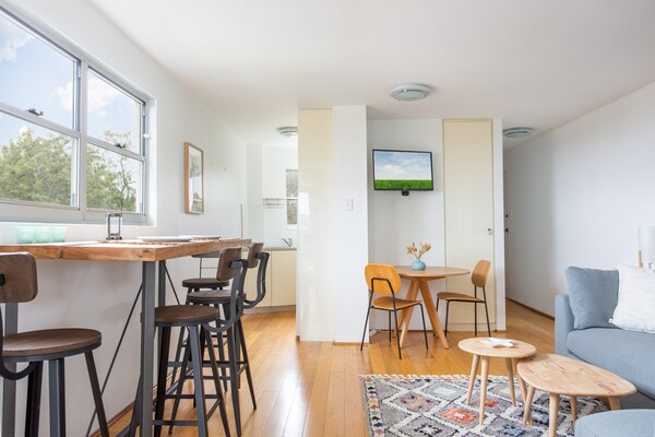 Foto van Bronte Beach kustappartement met uitzicht op de oceaan - LivingRoom