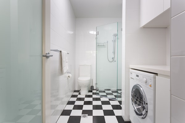 Foto van Boutique studio-appartement in erfgoedhuis - Vakantiehuis in Lewisham - BathRoom