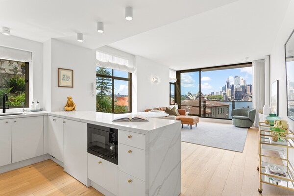Foto van Boutique-appartement met 2 slaapkamers en prachtig uitzicht op de haven van Sydney - Kitchen