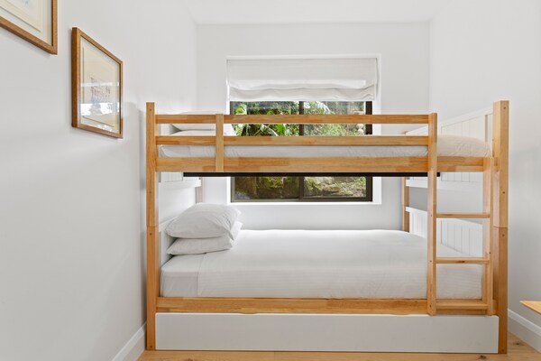 Foto van Boutique-appartement met 2 slaapkamers en prachtig uitzicht op de haven van Sydney - BedRoom