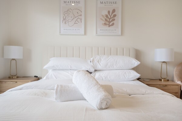 Foto van Begane grond 1-slaapkamer: binnenplaats en dineren in de openlucht - BedRoom