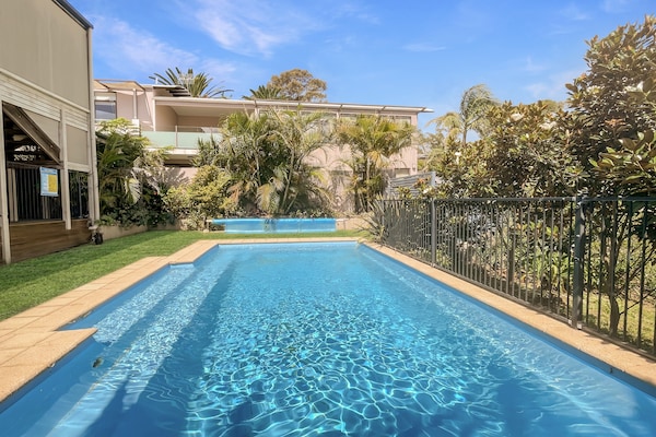 Foto van Bovenwoning aan de kust met toegang tot het zwembad - PoolOfHouse