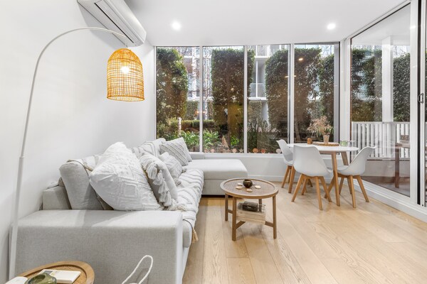 Foto van Brighton appartement met 1 slaapkamer, balkon en parkeergelegenheid - LivingRoom
