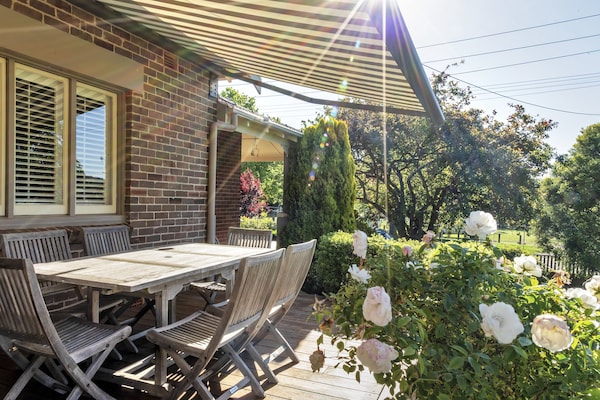 Foto van Bradman View | Tuin- en openhaardverblijf in Bowral - ExteriorSummer