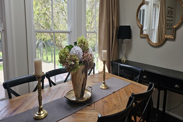 Foto van Balnagowan, tuinhuis met 3 slaapkamers in Moss Vale - DiningRoom